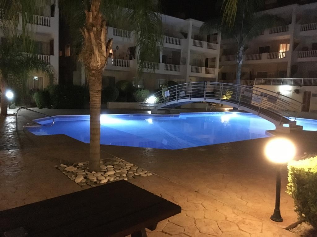 Diana Gardens Apartment Paphos Bagian luar foto